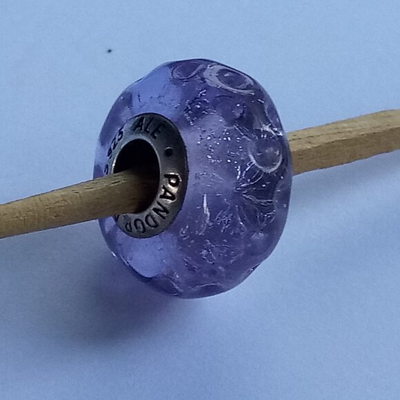 Pandora Wavy in Lavender Purple Murano Glass 925 Charm 798875C00 - Picture 1 of 5
